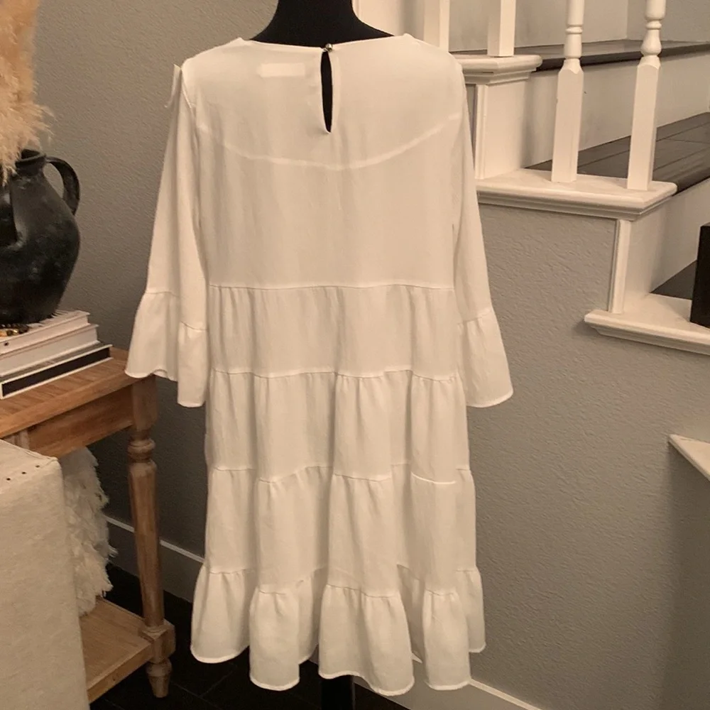 Joteisy White Tiered Dress - Picture 4 of 4